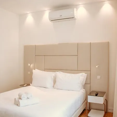 Le Premier Bed & Breakfast 3*