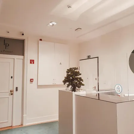 Le Premier Bed & Breakfast