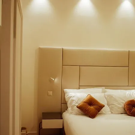 Le Premier Bed & Breakfast 3*